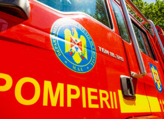 Locuitori evacuați și trafic blocat pe DN15 Piatra Neamț – Toplița după ce o cisternă cu material inflamabil s-a răsturnat