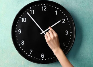 La noapte dăm ceasul cu o oră înainte: ora 3:00 devine ora 4:00